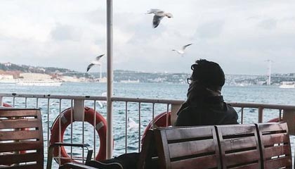 爱游戏中国官方登录入口网站-高薪低能外援是否拖慢联赛发展进程，高薪低能球员