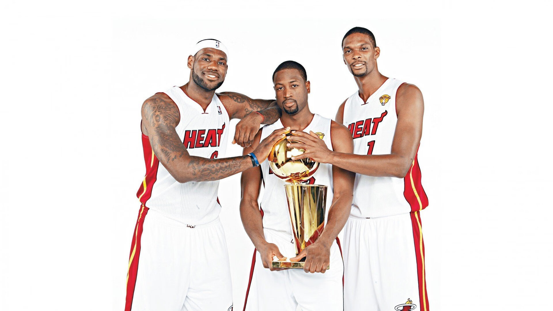 NBA历史助攻榜更新，詹姆斯升至历史第四，nba历史助攻榜最新排名得分